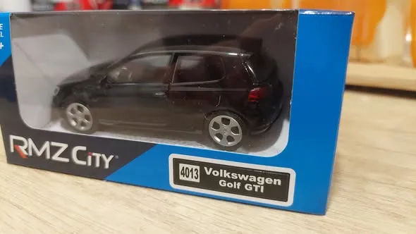 VW Golf 6 דיקאסט מתכת 1:43 - תמונה 2